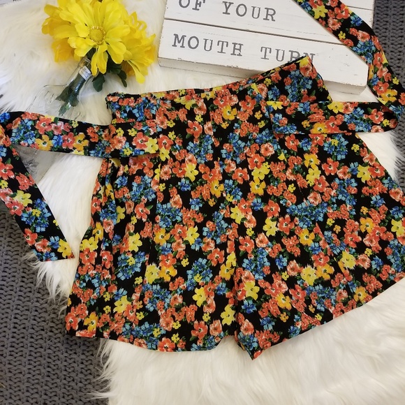 Monteau Floral Print High Waisted Shorts Sz M - Picture 3 of 6